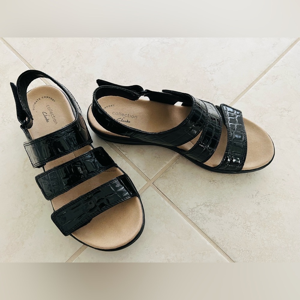 Clarks Women Black Slide Sandals, Size 7.5 US